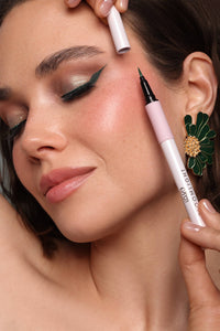 Bloomlight Eyeliner product